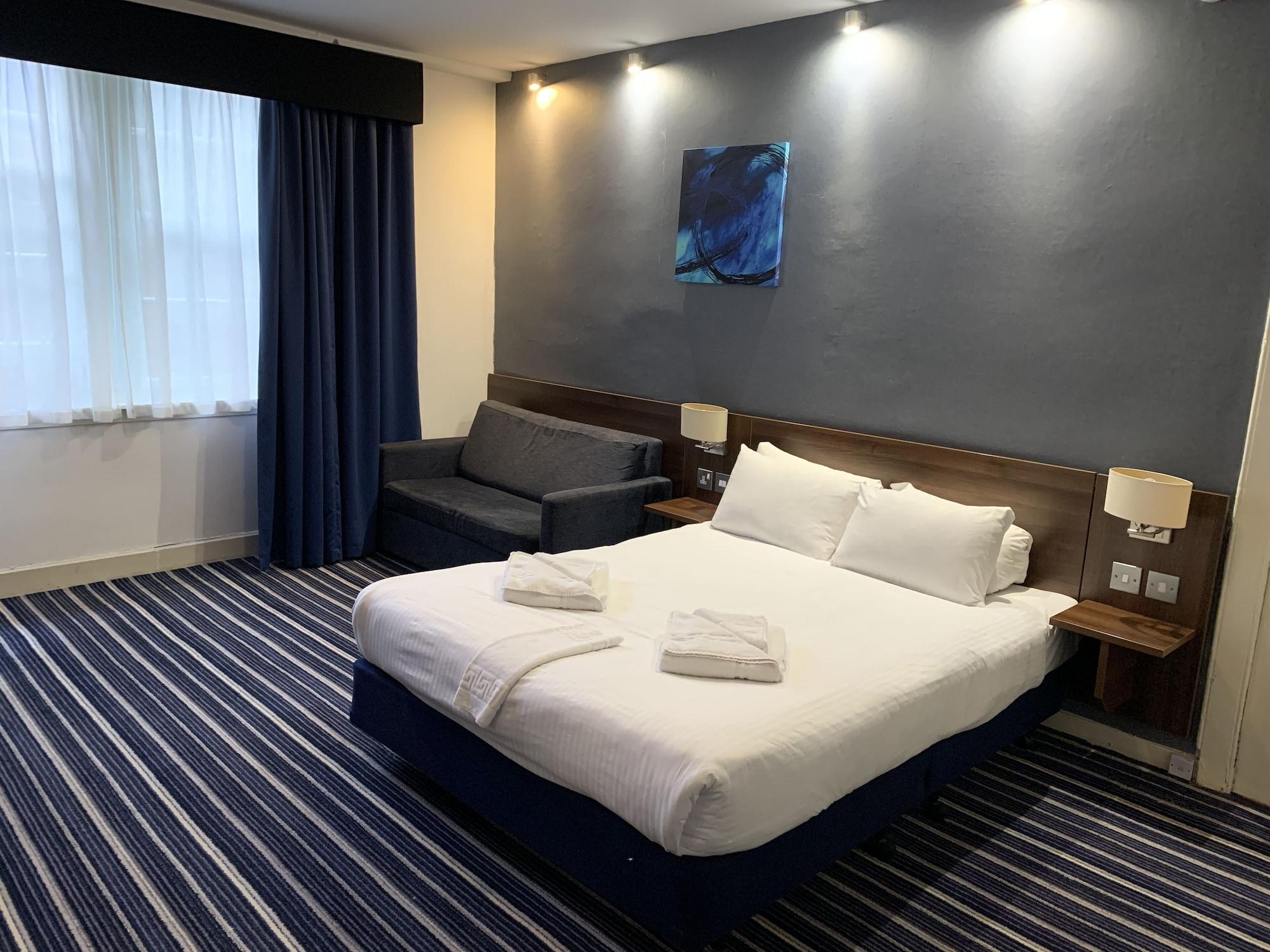 Piries Hotel Единбург Екстер'єр фото