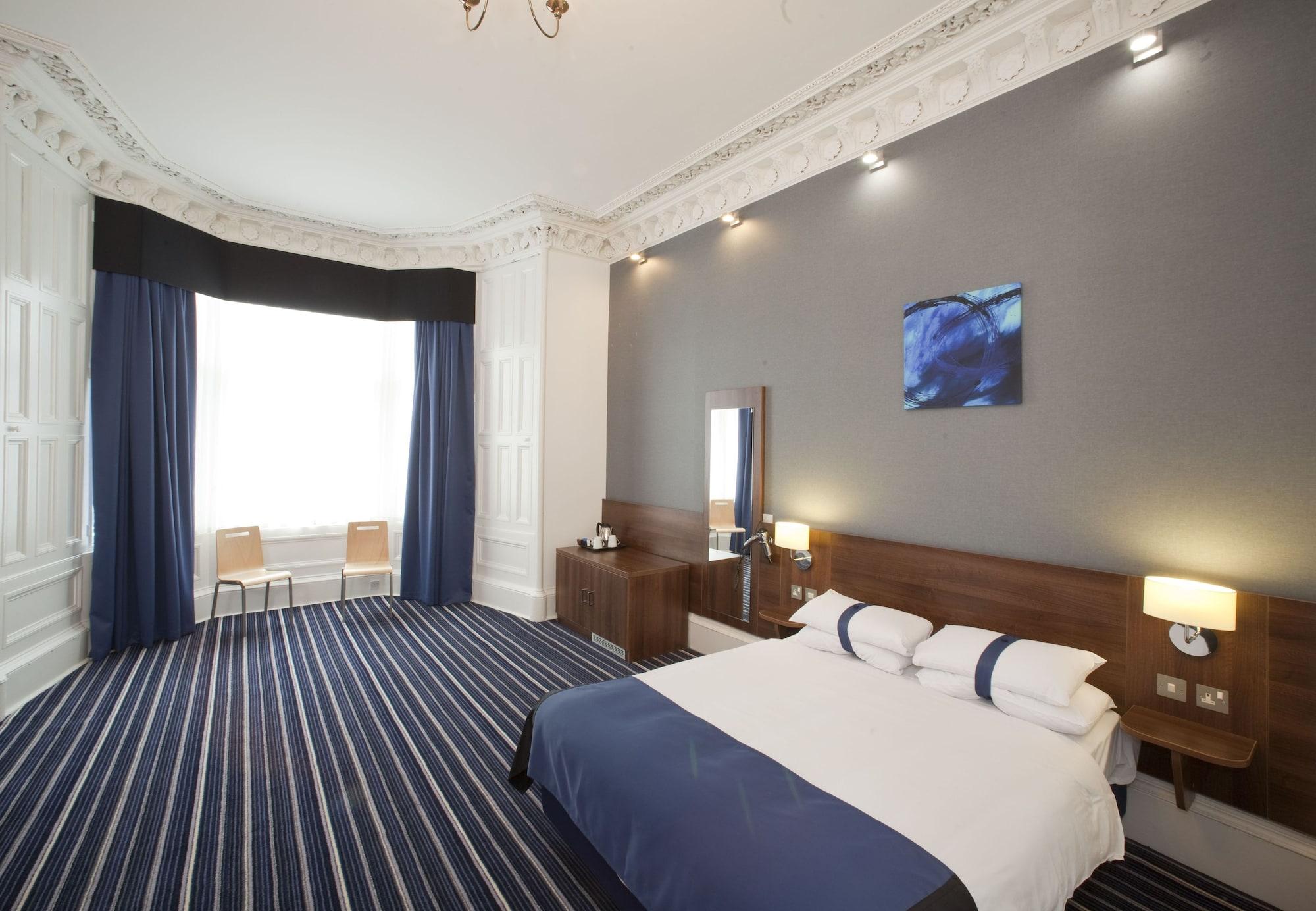 Piries Hotel Единбург Екстер'єр фото