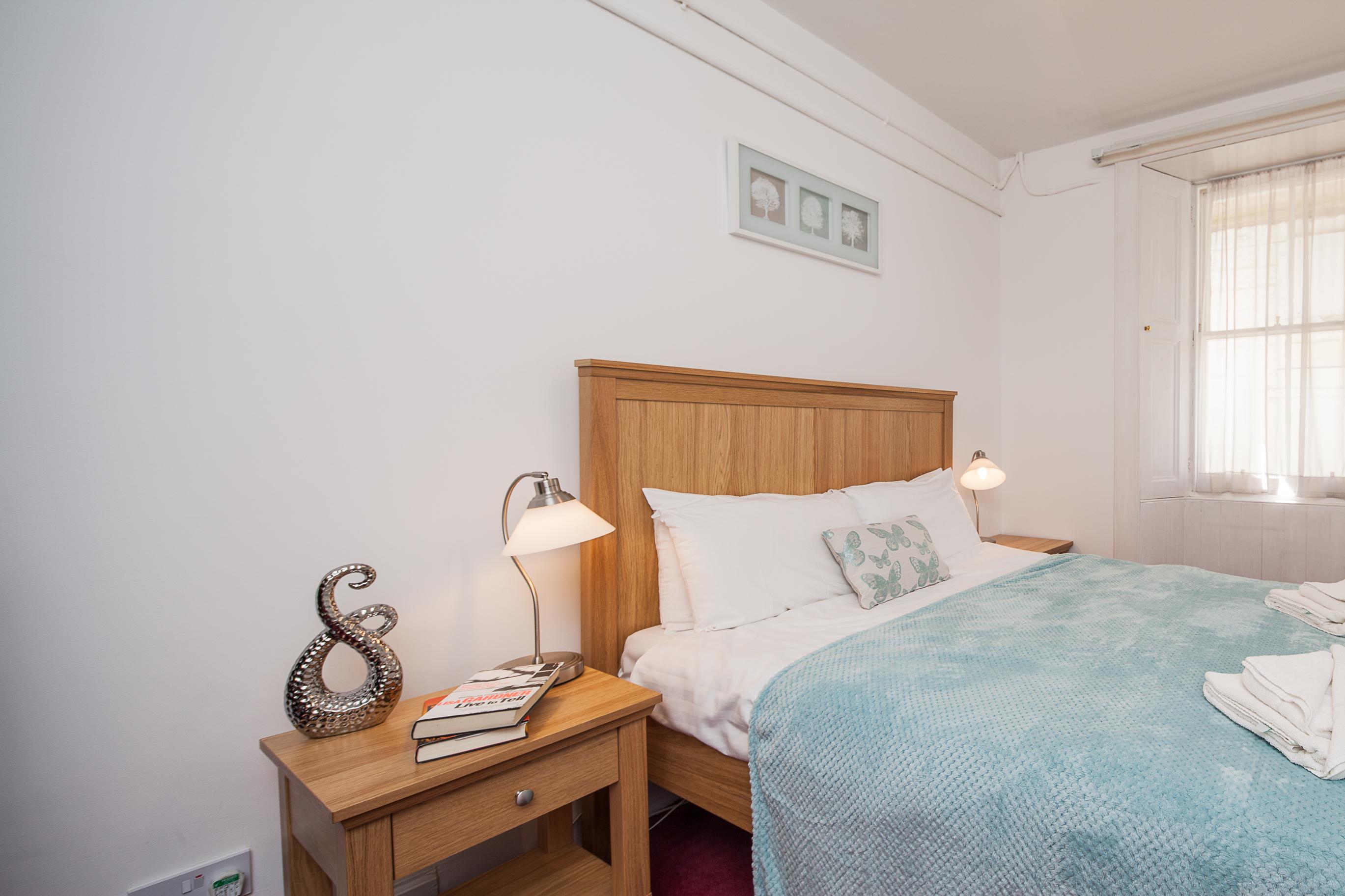 Piries Hotel Единбург Екстер'єр фото